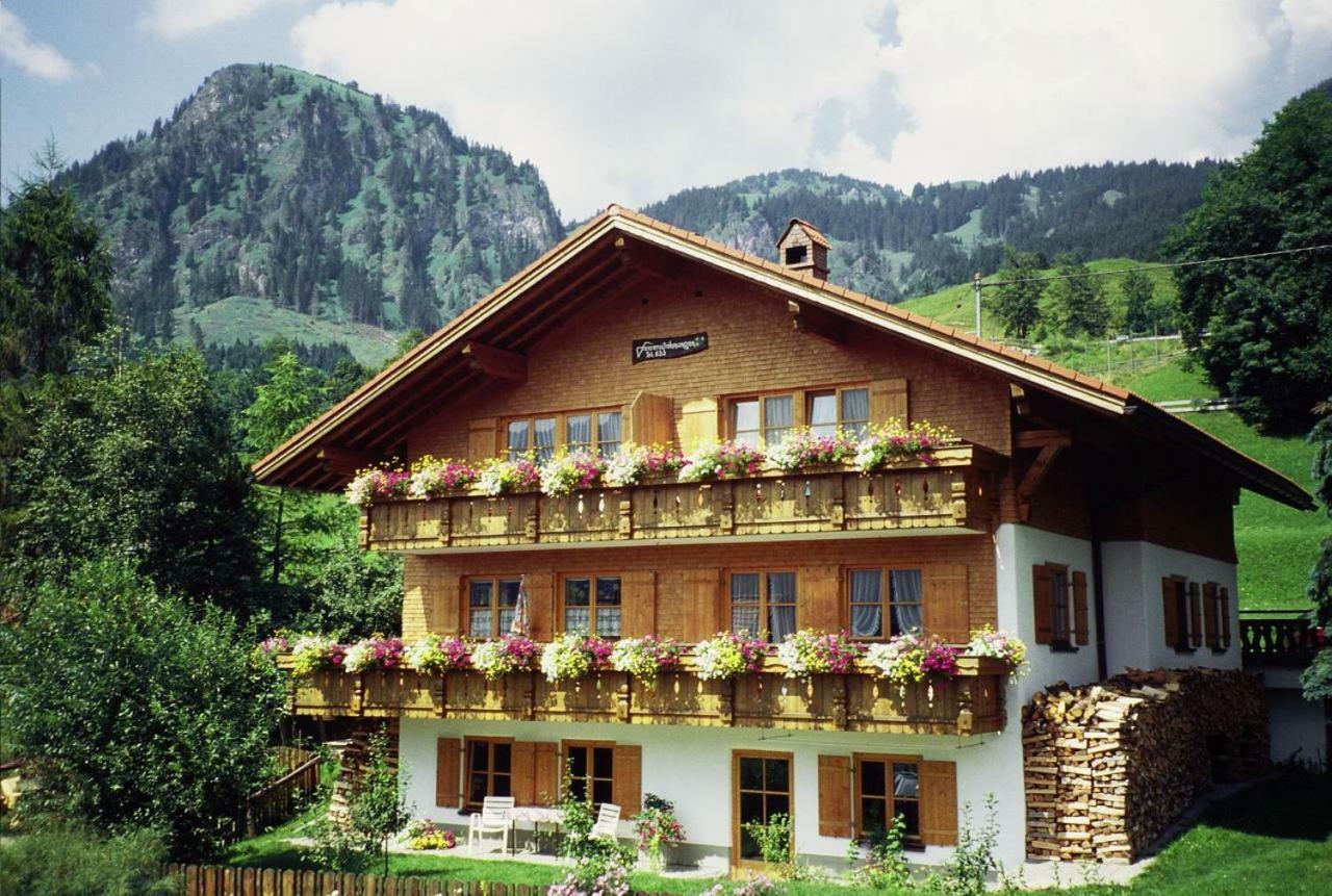 Апартаменты Haus Petra Und Toni Holzheu Бад-Хинделанг Экстерьер фото